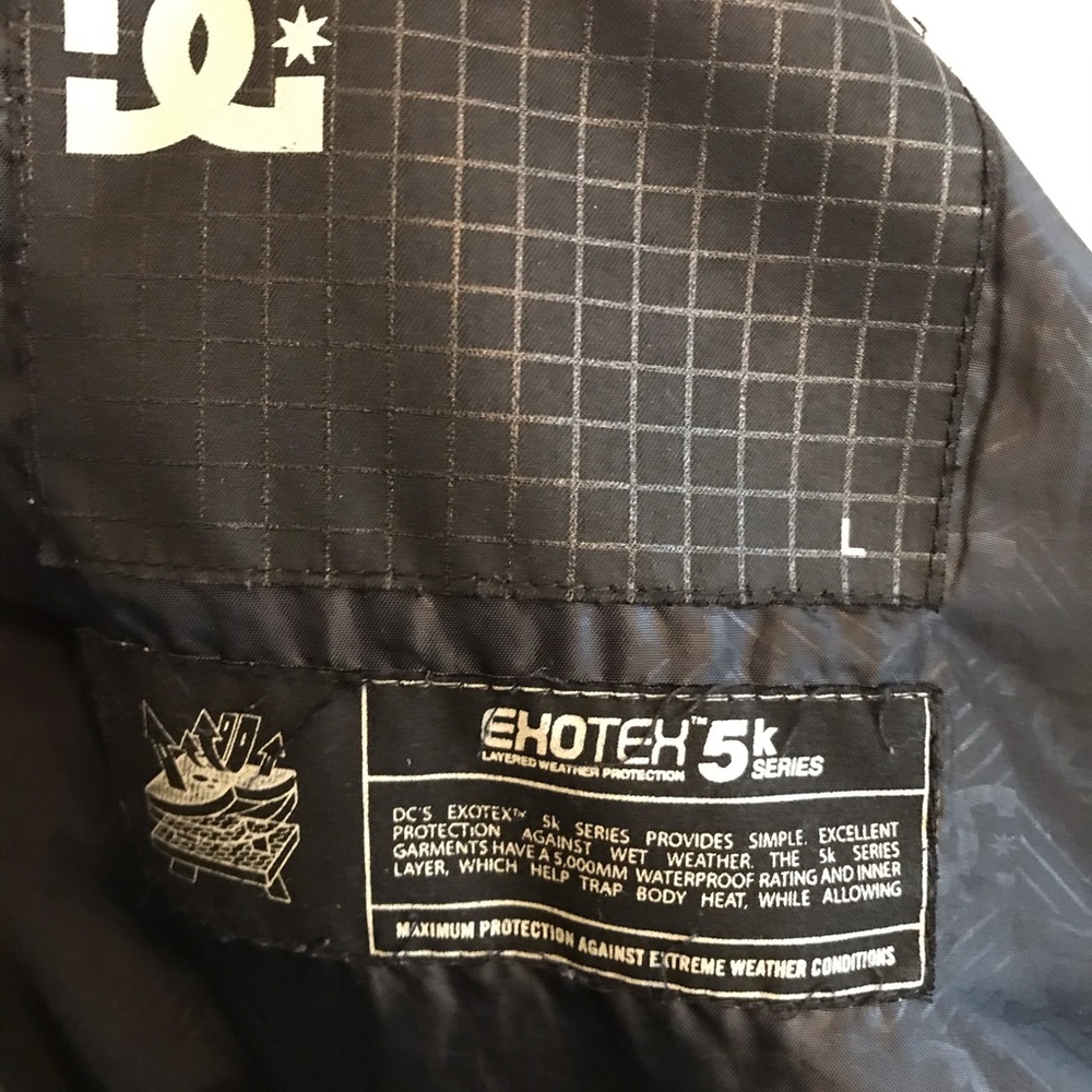 DC Snowboard Jacket - Picture 3 of 4